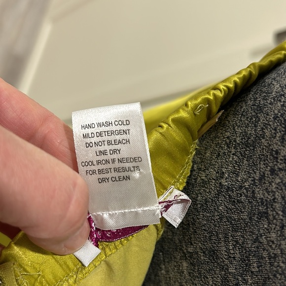 Chartreuse strapless gown - Picture 4 of 4